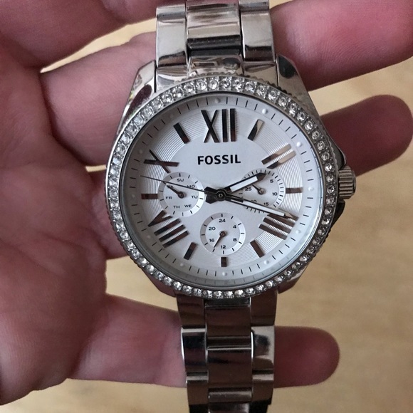 Watch - Picture 5 of 5